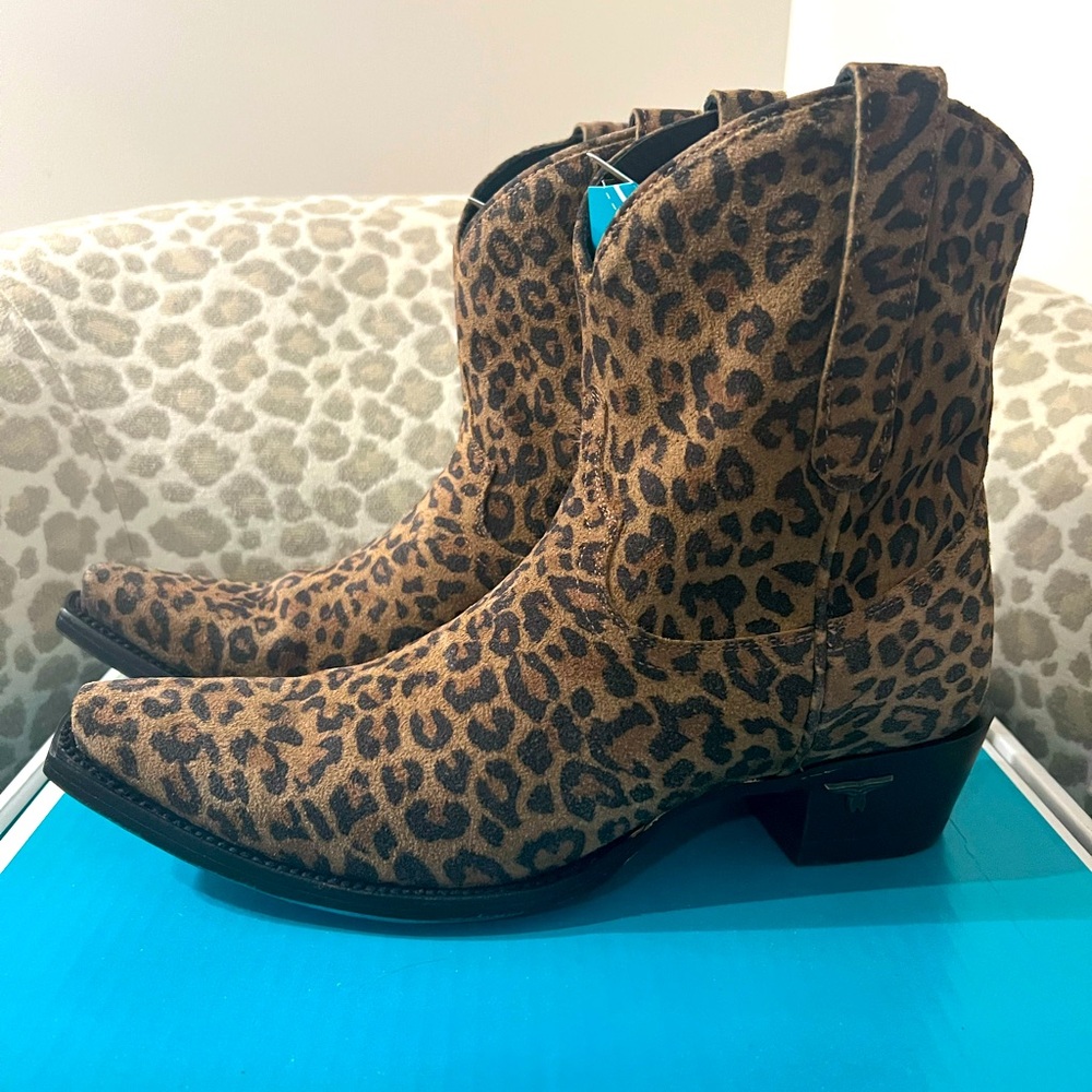 Emma Jane Bootie
Cats Meow